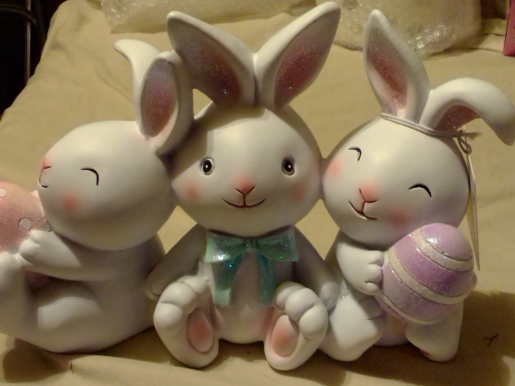 Cottontail Lane 3 Bunnies Easter Decoration - Doylestreasures