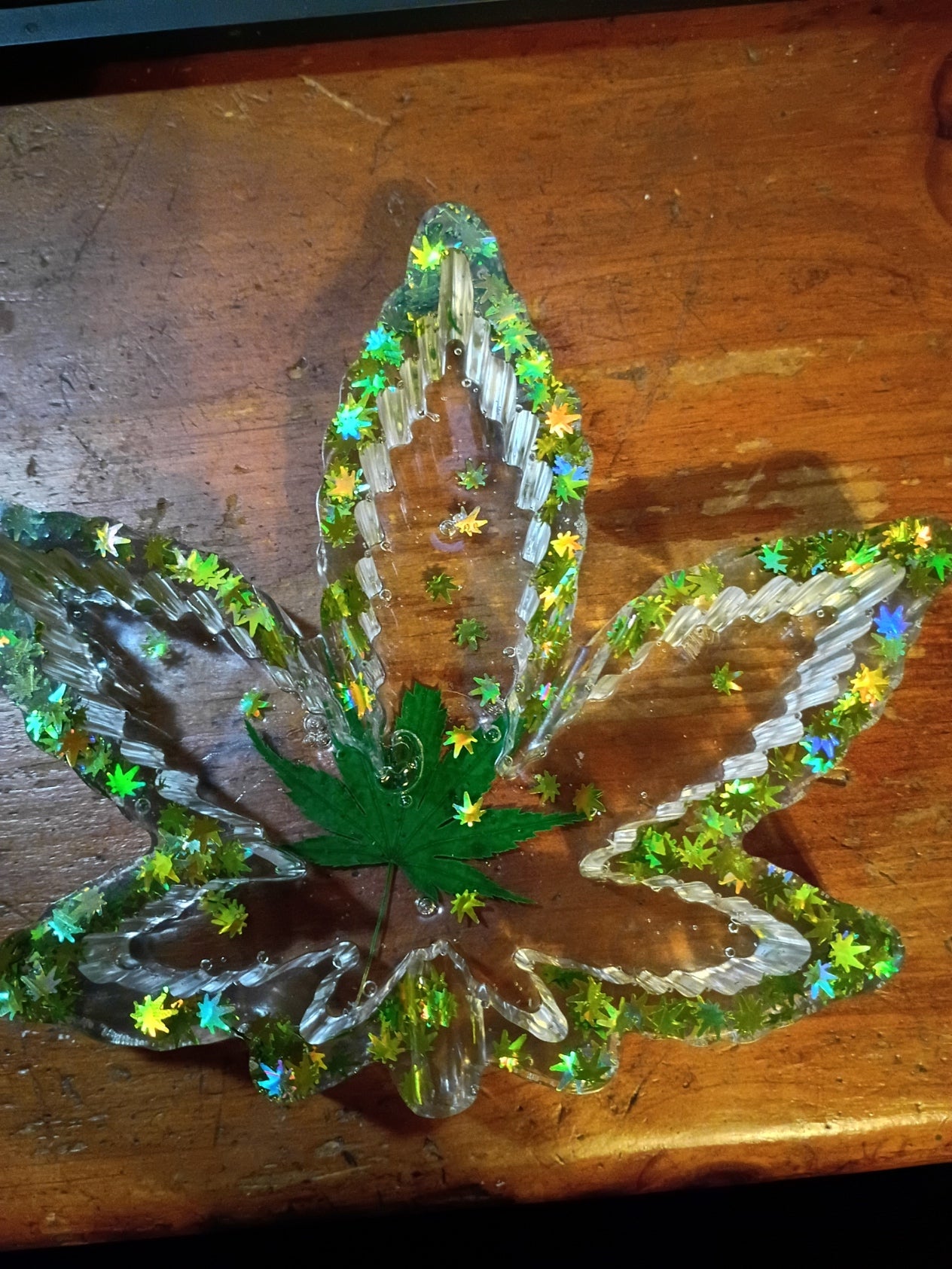 Large handmade clear marijuana leaf resin ashtray (Dimensions 6” x 7” x 1.25”) - Doylestreasures